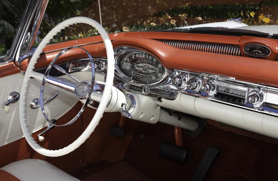  Oldsmobile 88 Convertible Coupe 1957 года  (фото 23 из 33)